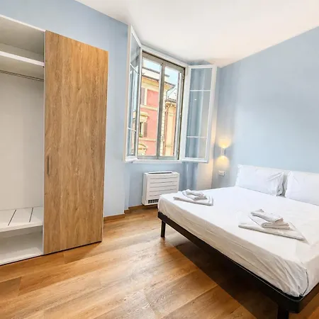 Portici - With Private Bathroom In The Center 3* Bologna